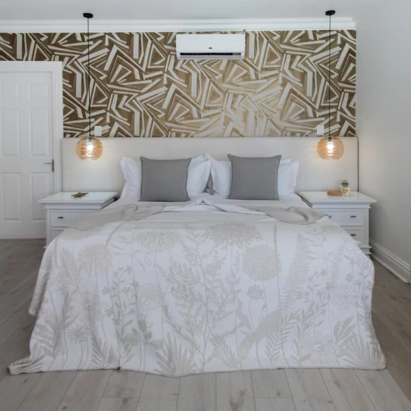 Haven & Earth Amanda Cotton Meadow Throw Haven & Earth Amanda Cotton Meadow Throw Fog/White