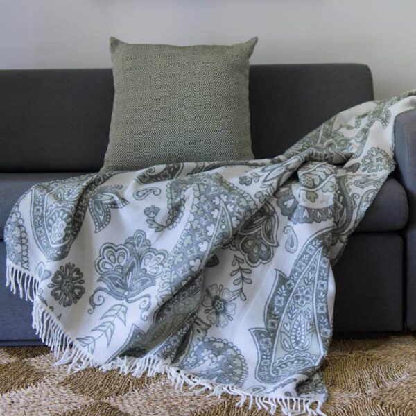 Haven & Earth Bella Vita Paisley Throw Haven & Earth Bella Vita Paisley Throw
