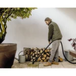 The wet and dry vacuum cleaner impresses with its compact design and robust 17-litre stainless steel container, 4 m cable, 2 m suction hose and fleece